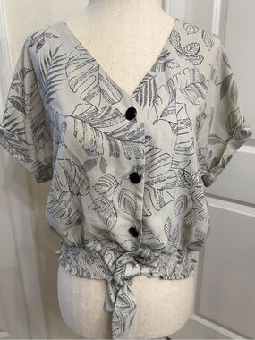 Sweet Rain Leaf-Print Tie-Hem Blouse